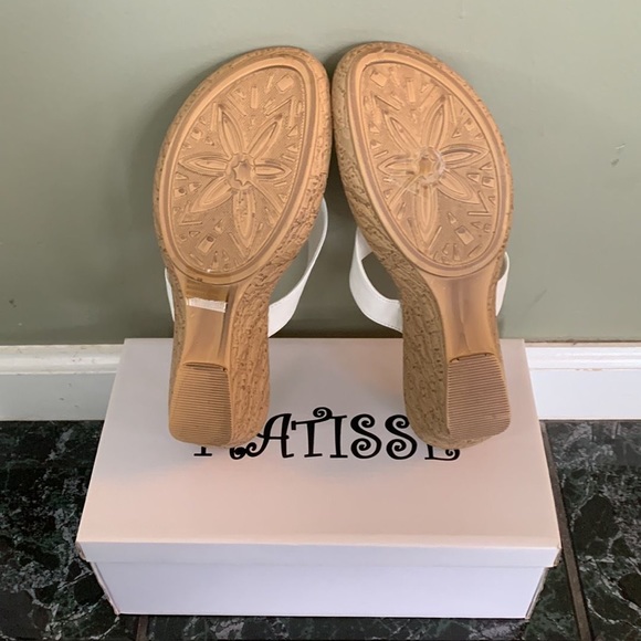 NWT Matisse women’s cochiti white/turquoise sandals, 9M - Picture 2 of 5